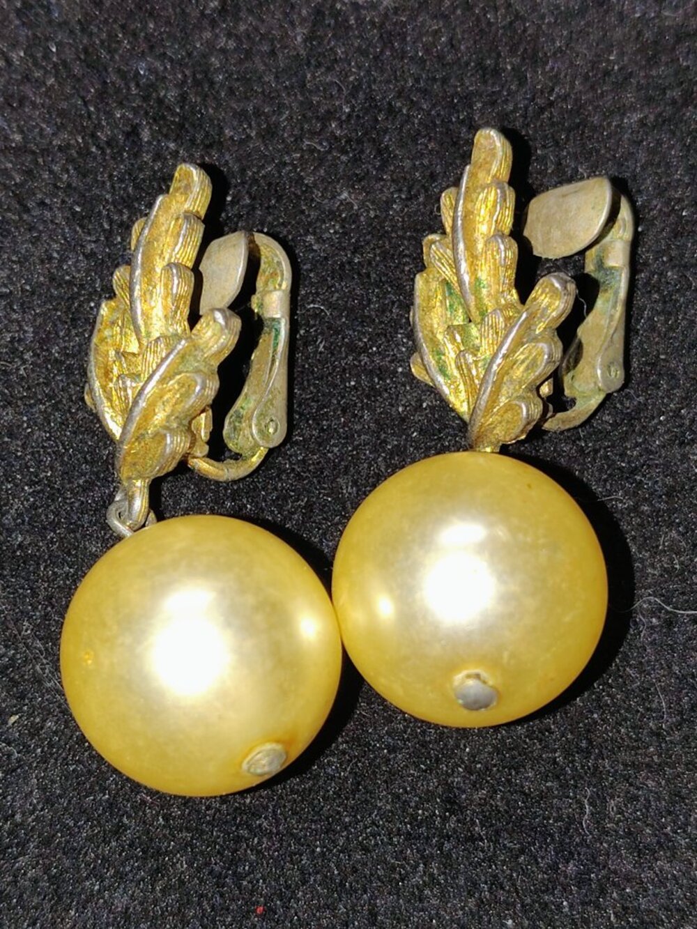 Vintage Coro Oak Leaf & Faux Pearl Drop Clip-On Earrings – 1950s/60s
